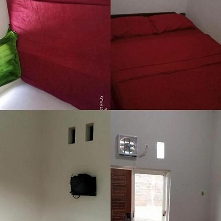 Bromo Family Guest House Kepanjen Bagian luar foto