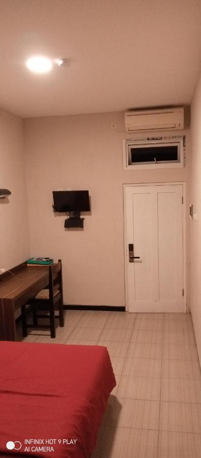 Bromo Family Guest House Kepanjen Bagian luar foto